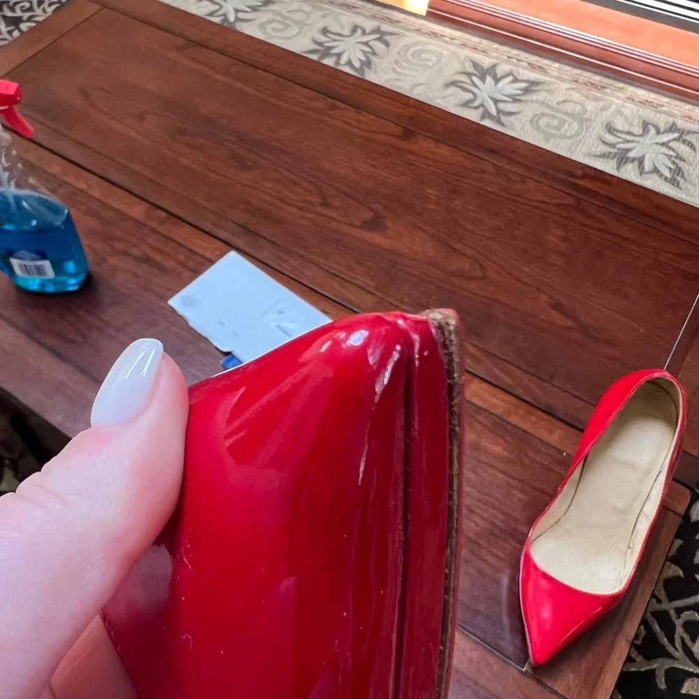 STEAL OF THE DAY AUTHENTIC - FLASH TODAY ONLY ⭐️✨LOUBOUTIN RED HEELS👠 - Picture 9 of 17